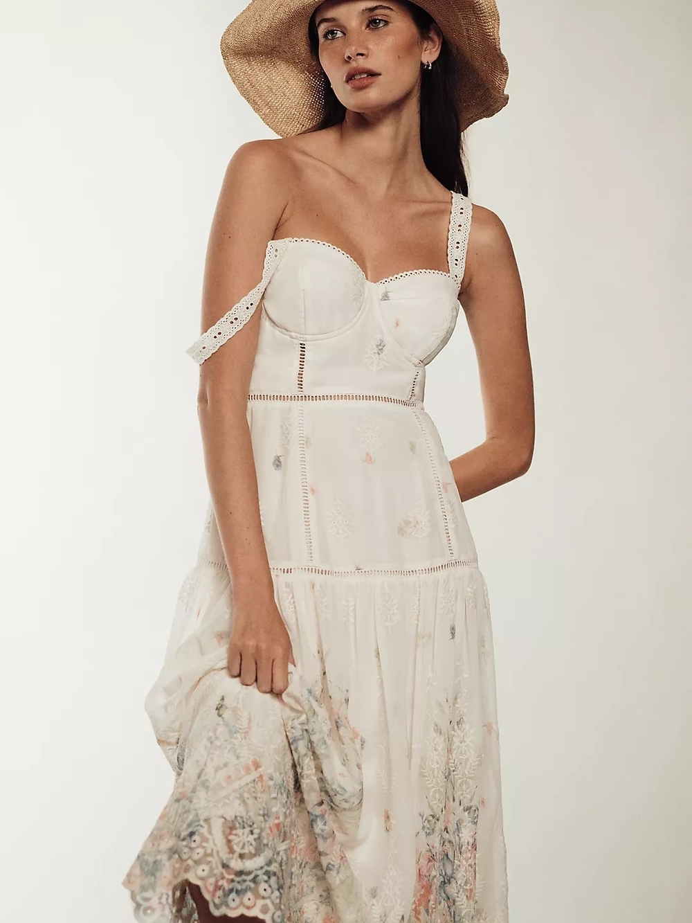 New ASTR The Label Pellagia Sweetheart Floral embroidery maxi/midi dress Medium